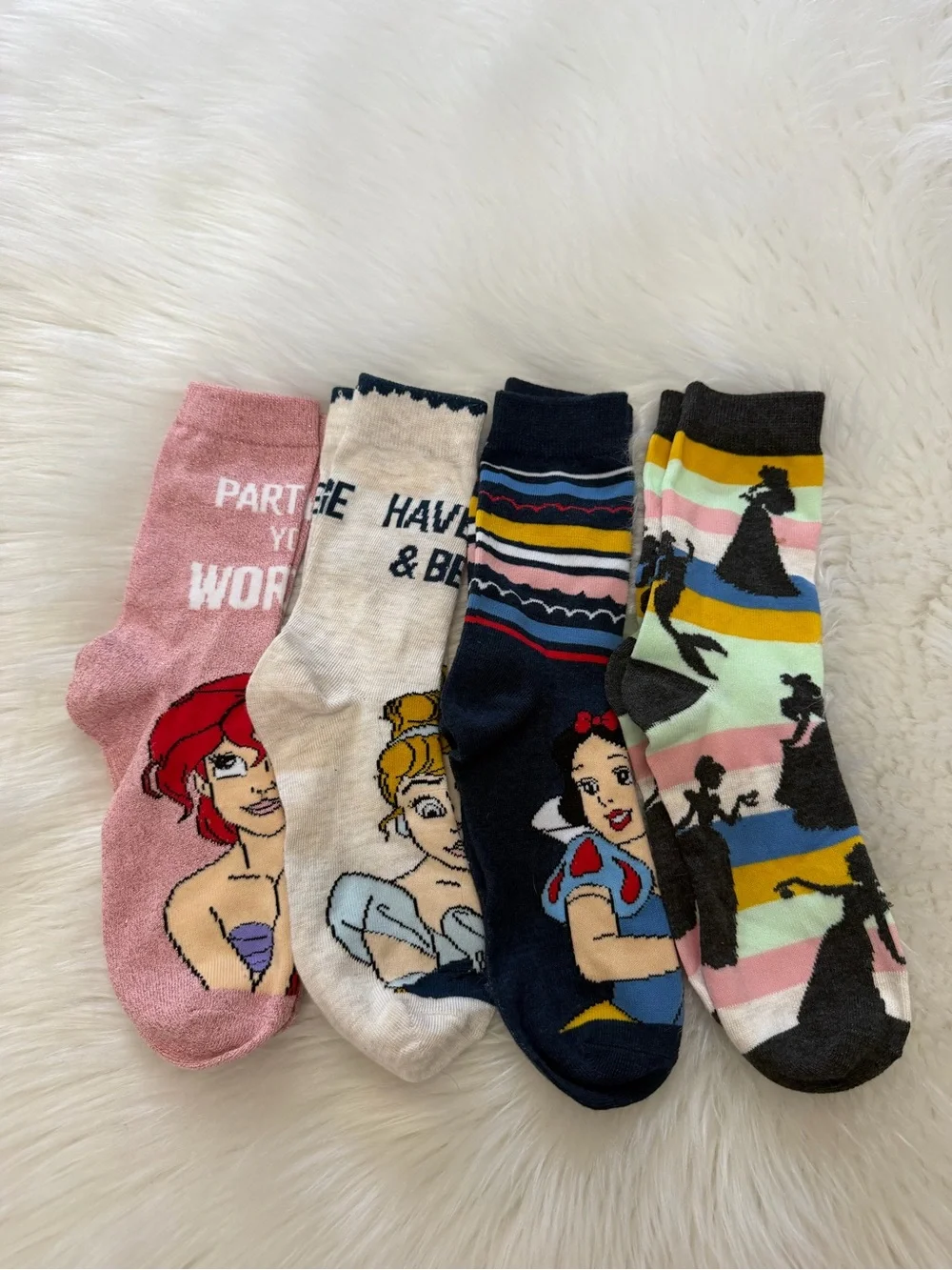 Disney Princess Multicolor Crew Socks Sz S/M- 4-Pack